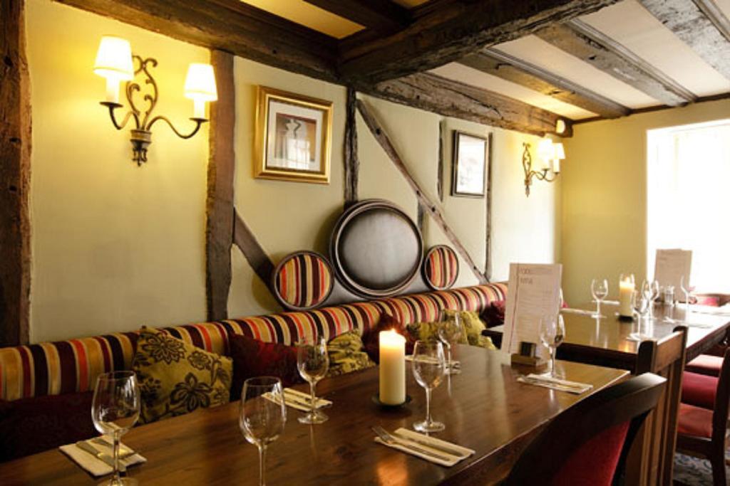 The Bell Hotel & Inn By Greene King Inns Woburn Ristorante foto