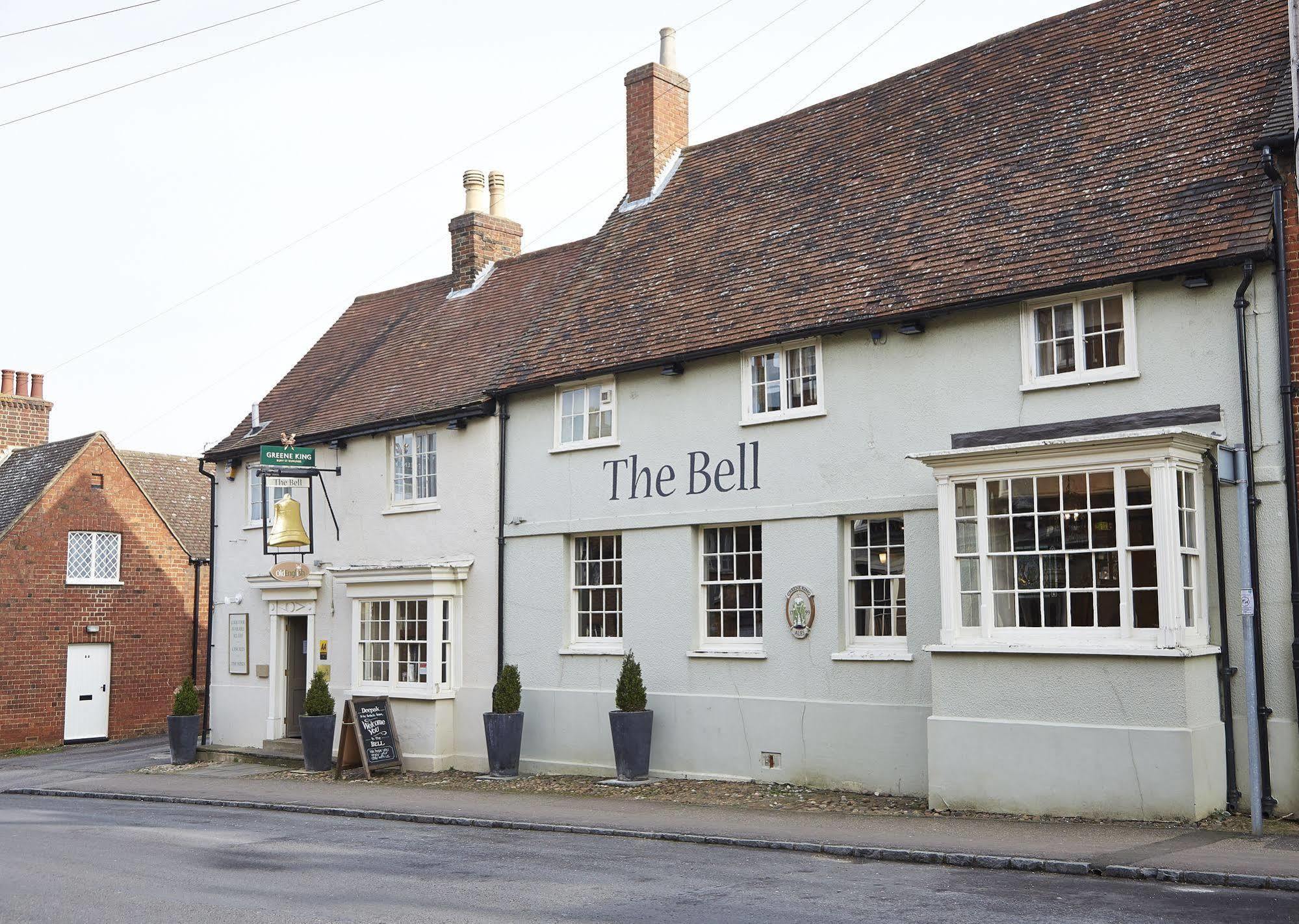 The Bell Hotel & Inn By Greene King Inns Woburn Esterno foto