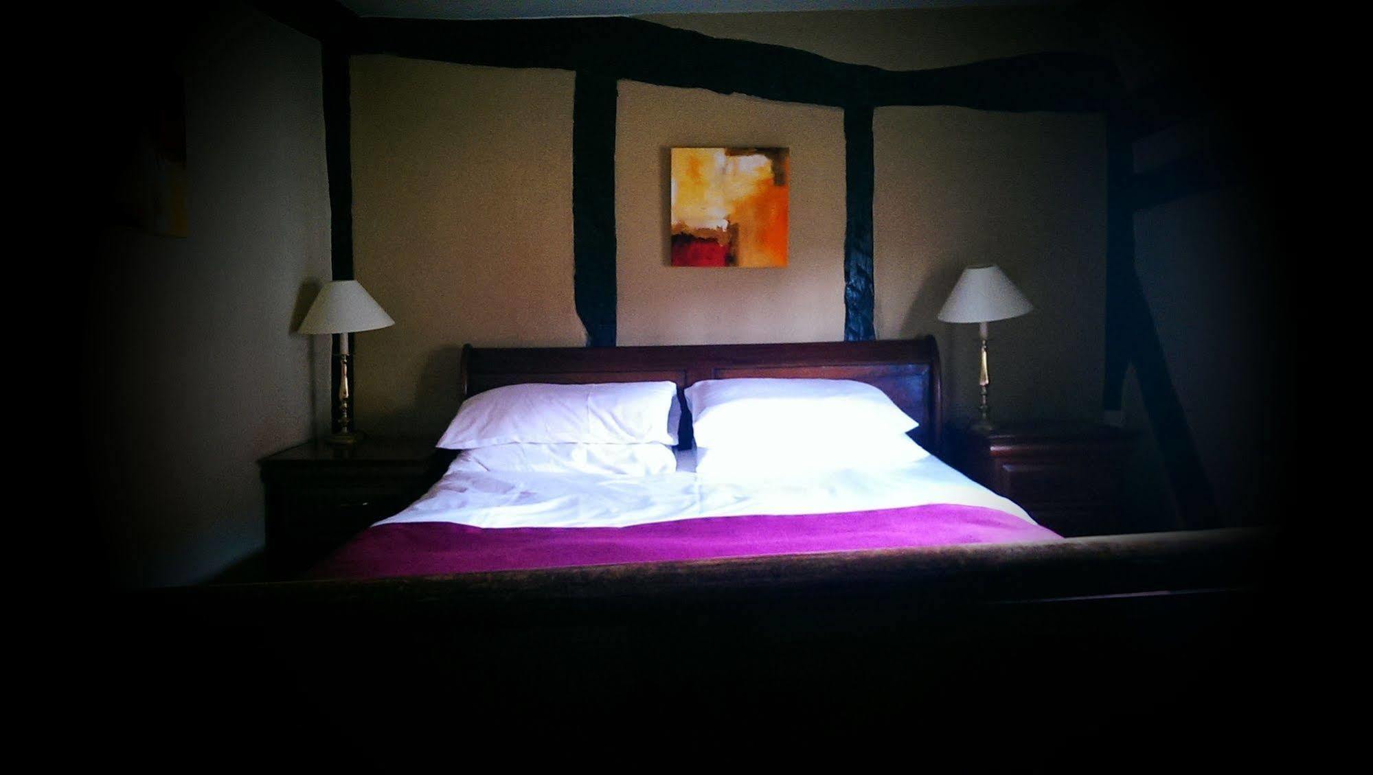 The Bell Hotel & Inn By Greene King Inns Woburn Esterno foto