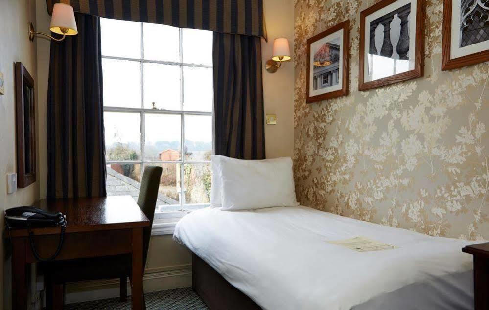The Bell Hotel & Inn By Greene King Inns Woburn Esterno foto