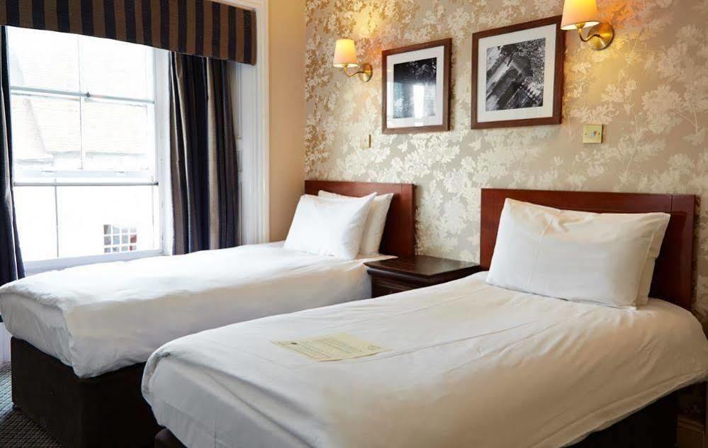 The Bell Hotel & Inn By Greene King Inns Woburn Esterno foto