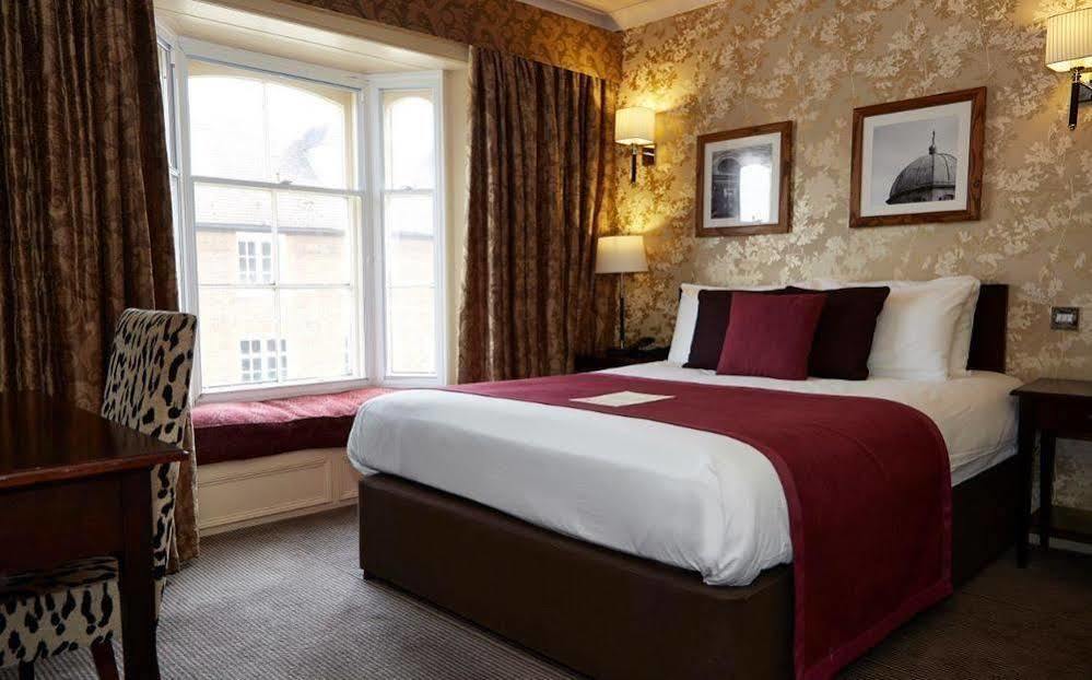 The Bell Hotel & Inn By Greene King Inns Woburn Esterno foto