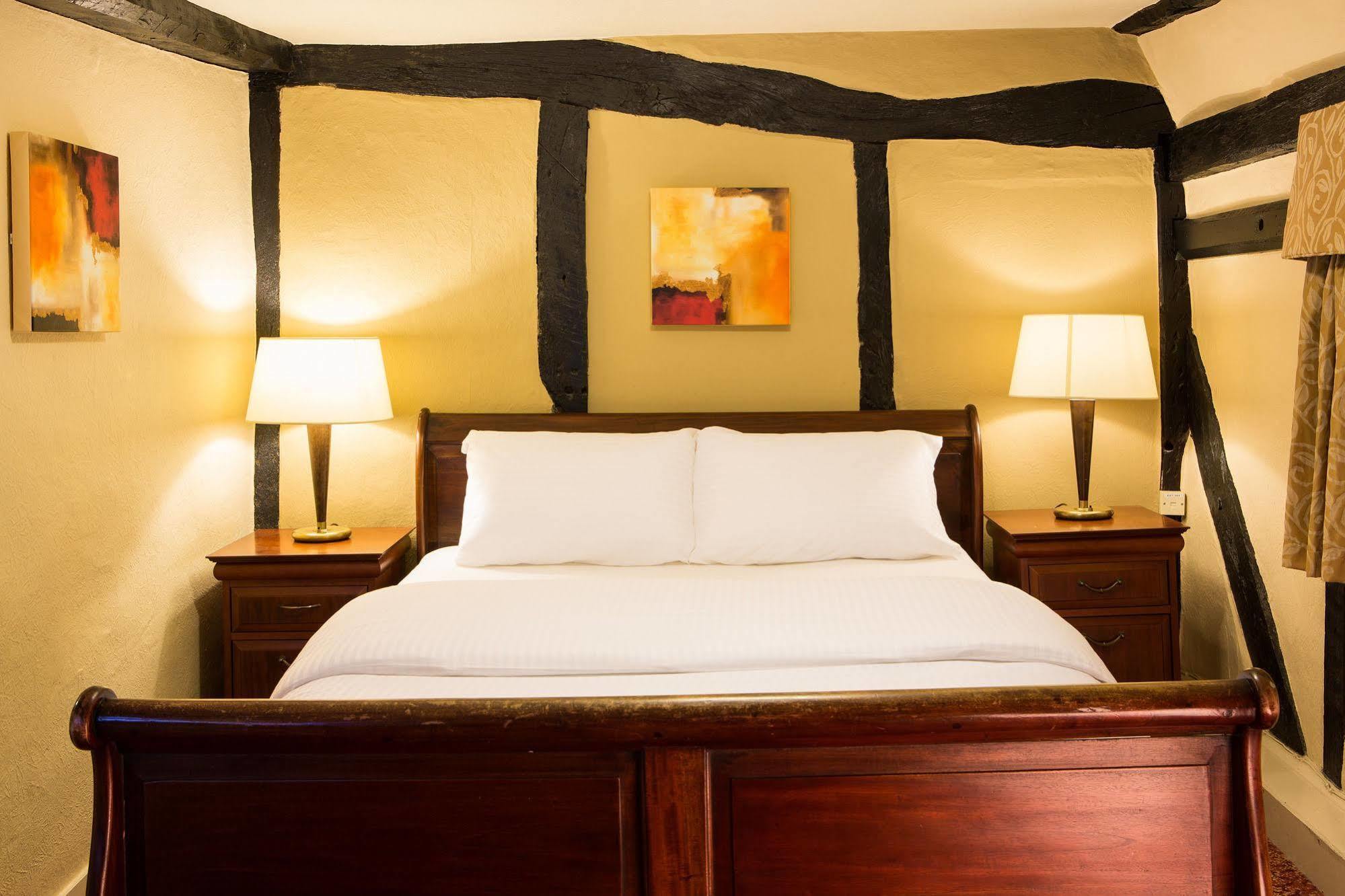 The Bell Hotel & Inn By Greene King Inns Woburn Esterno foto